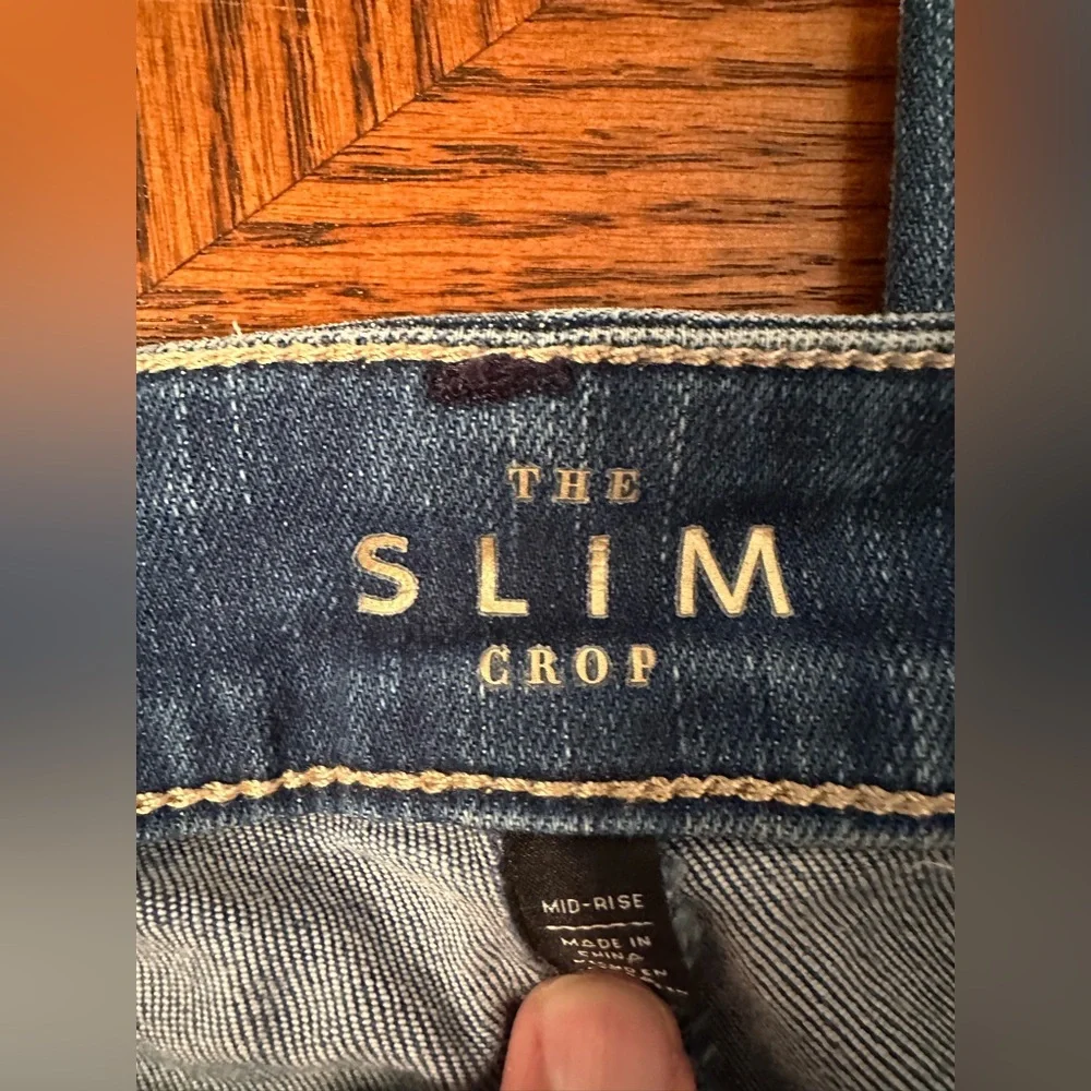 White House Black Market Cropped Blue Jeans size 6 - Picture 2 of 7